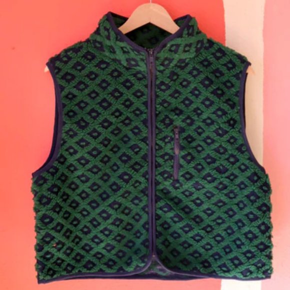 Midnight Lunch Jackets & Blazers - Navy Blue and Green Sherpa Vest